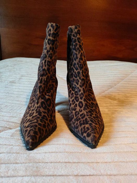 Botas de salto alto padrão leopardo Mascaró