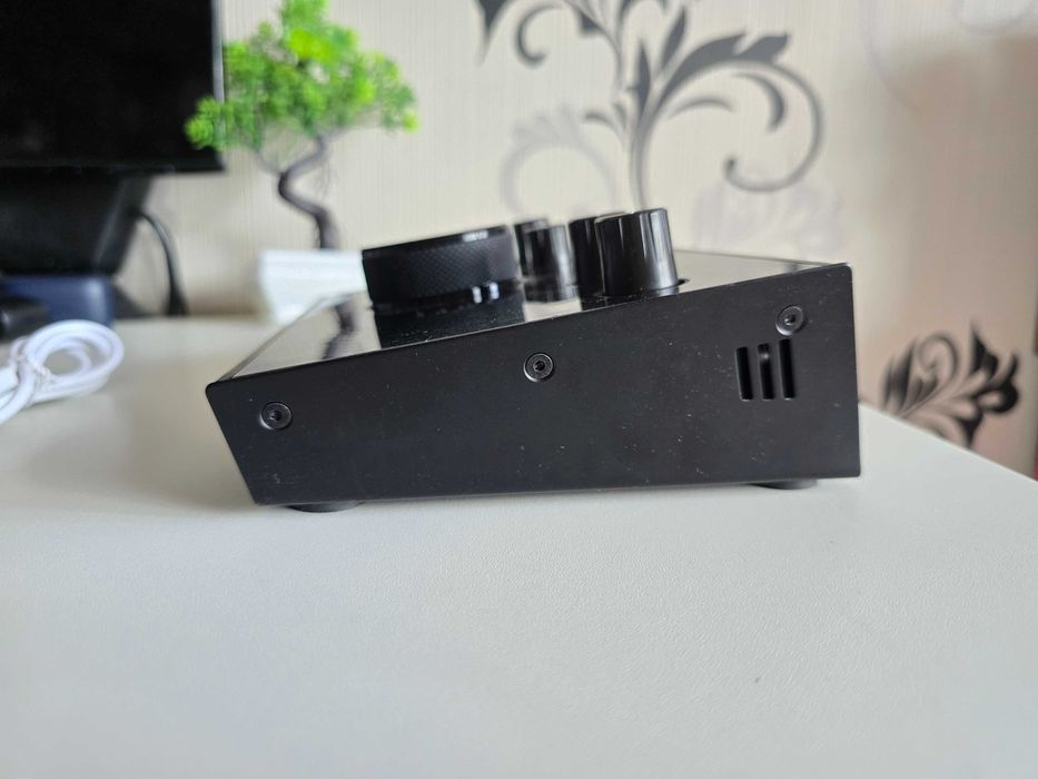Аудіоінтерфейс / Звукова карта M-Audio AIR 192/6