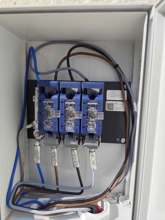 Instalações Eléctricas/ Carregadores para Automóveis