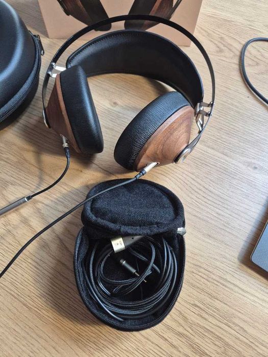 Meze 99 Classics Walnut Silver – drewniane Hi-Fi + etui + box + 2 kable
