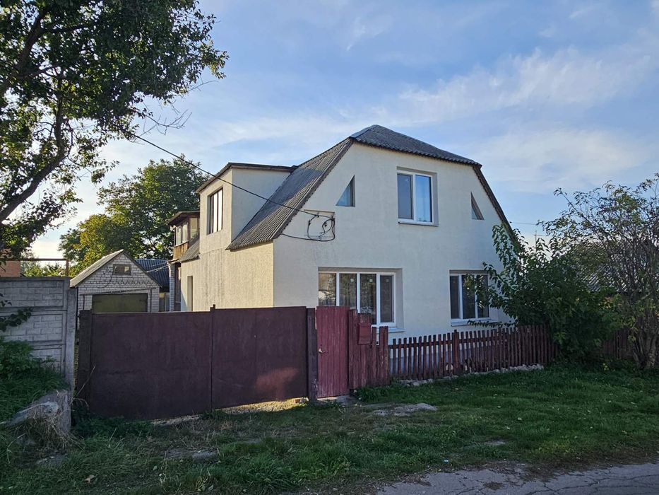 продам дом Змиев