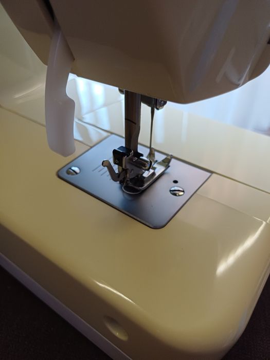 Máquina de costura eletrica Singer 8280