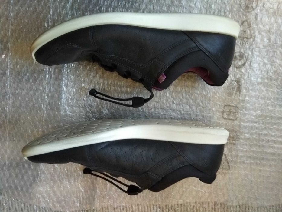 ECCO Damskie skórzane buty 41 Super stan