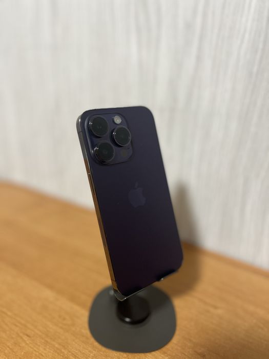 Телефон iPhone 14 pro