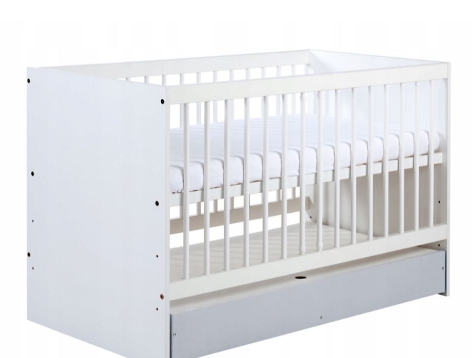 Komoda i łóżeczko Klupś