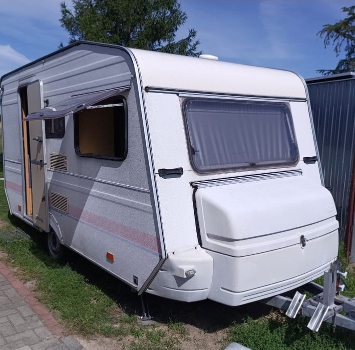 Sprzedam przyczepę kampingową.