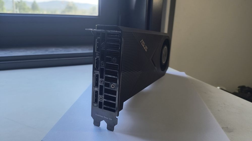 Placa gráfica Asus RTX 3070 turbo 8gb
