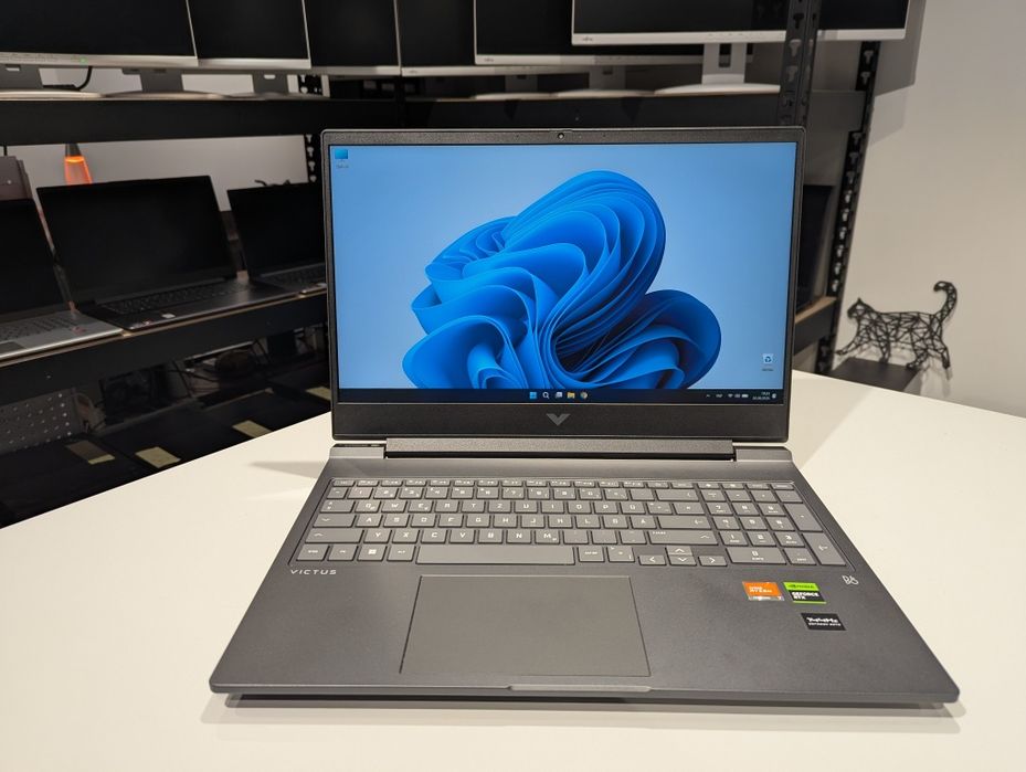 Ноутбук Hp VICTUS Gaming  MT7921