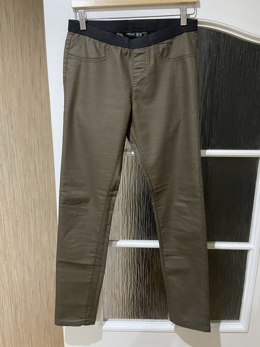 Spodnie damskie woskowane rozm 40 Esmara