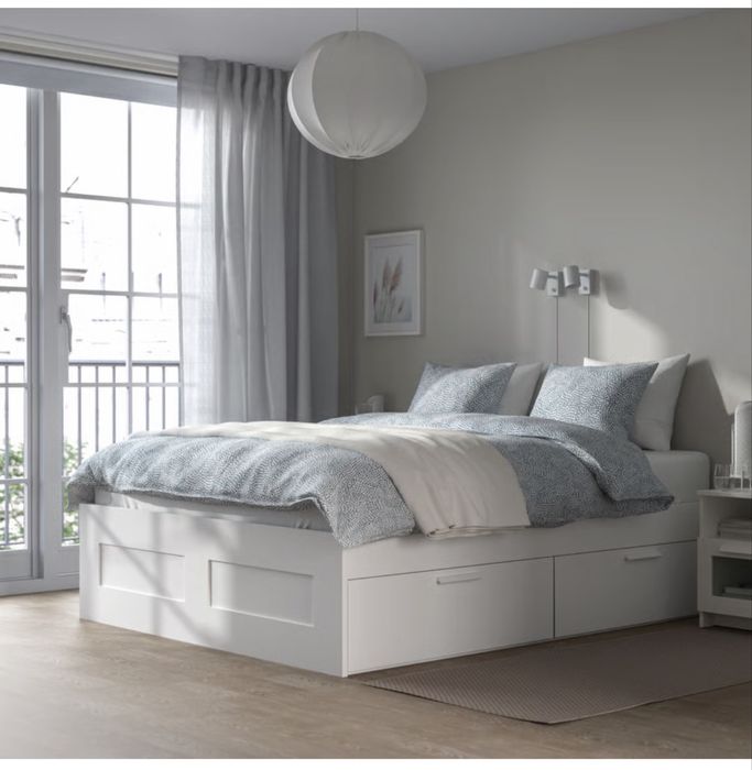 Cama Brimnes como novo +2 mesas de cabeceira e  cabeceira de cama