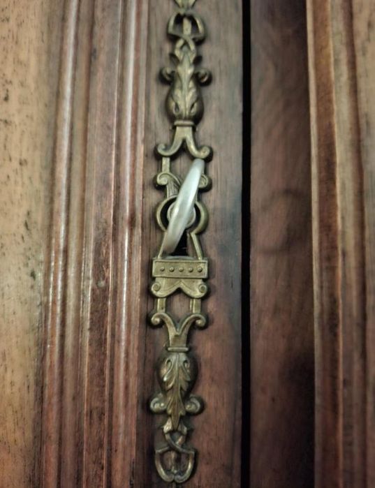 Kredens dębowy - początek XX wieku