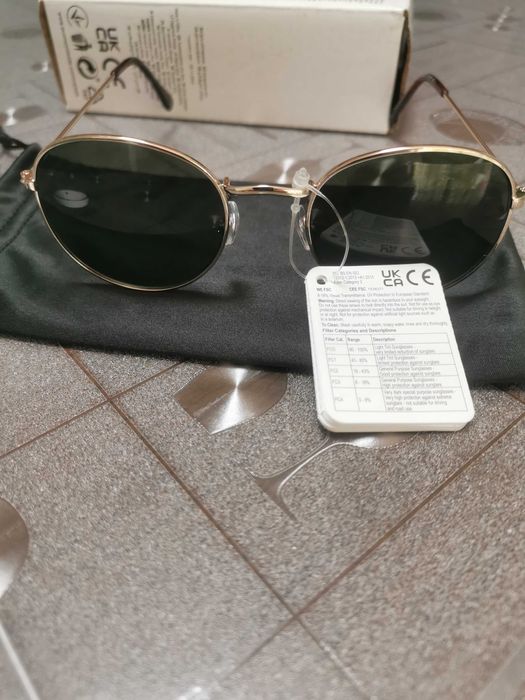 Óculos de sol novos