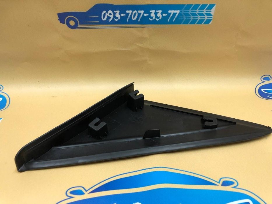 Накладка уголок двери зеркала Ford Kuga/Escape Форд Куга