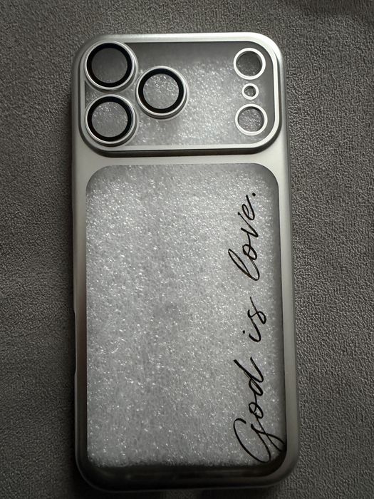 Чохол на Iphone17pro max