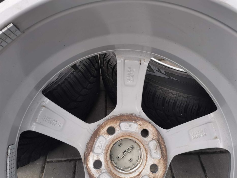 Felgi VOLVO XC90 8Jx18H2 5x108 ET42,5 TPMS