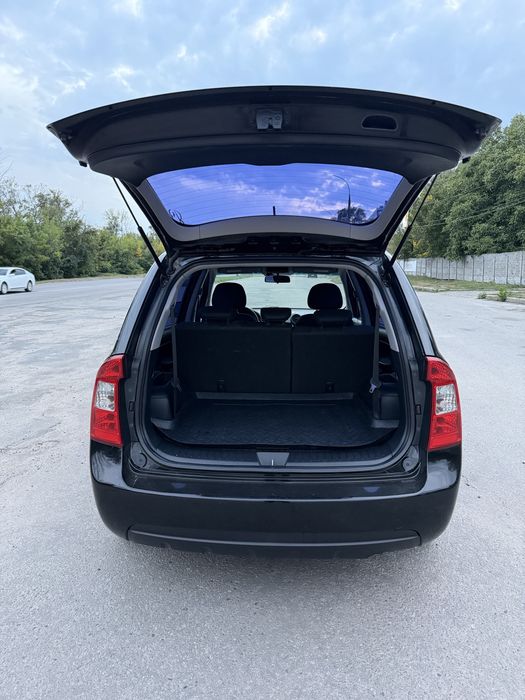 Kia Carens 2009 - 2.0 бензин