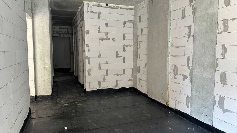 Продаж 2-к квартири + власне патіо, площа: 72.2 м², Брюховичі