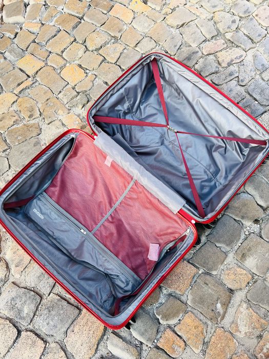 Nova Mala tamanho L - American Tourister Spinner
