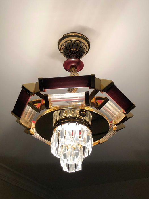 Candeeiro castanho e dourado em óptimo estado