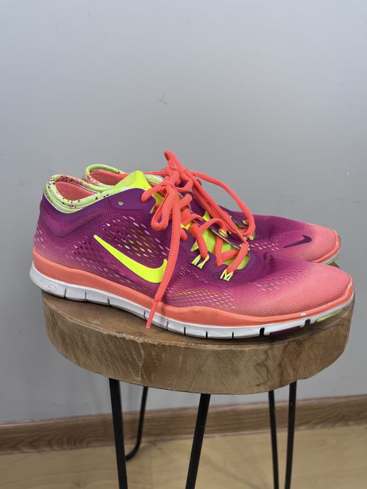 Kolorowe neonowe buty sportowe do biegania Nike rozmiar 39