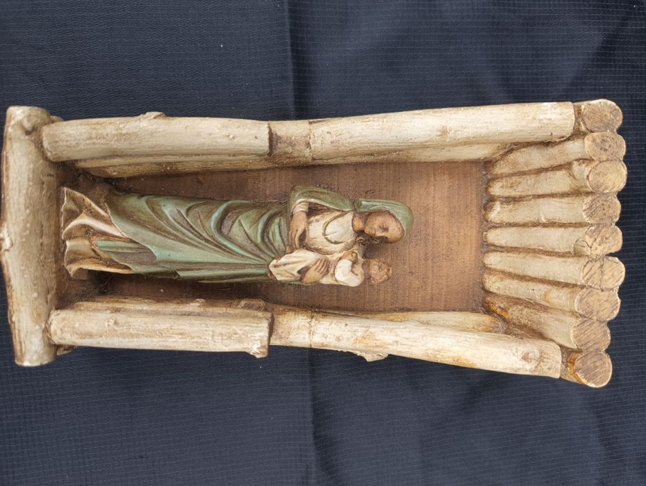 Ceramiczna dekoracja Matka Boska z Dzieciątkiem