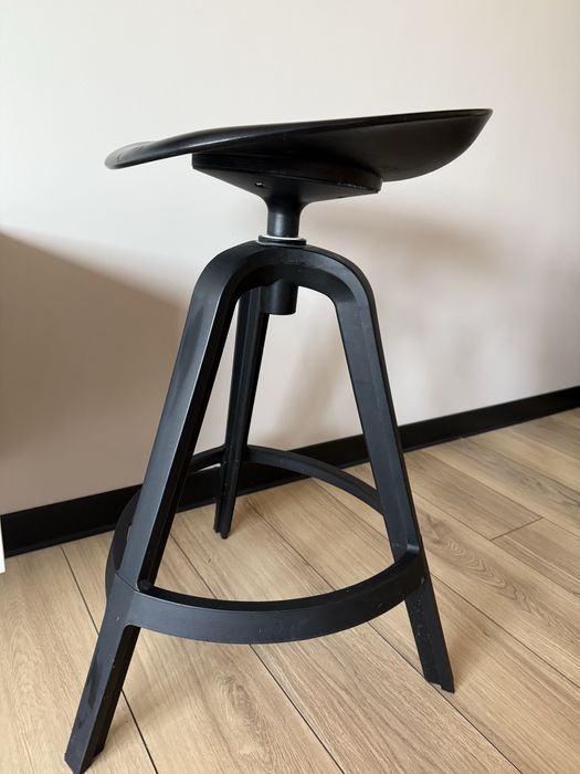 2 hokery obrotowe, krzesla obrotowe do wyspy