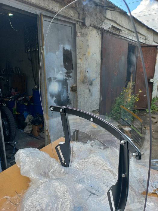 Ветровое стекло на мотоцикл Harley новые ни разу не использовалась