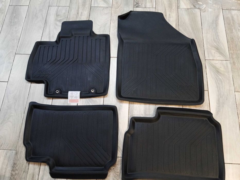 Nowe oryginalne dywaniki gumowe Suzuki Ignis III 2016- 75901.73sgo