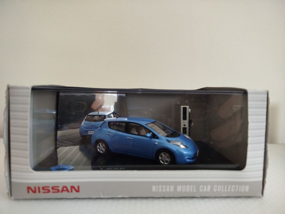 Miniatura Nissan Leaf 1/43 Nova