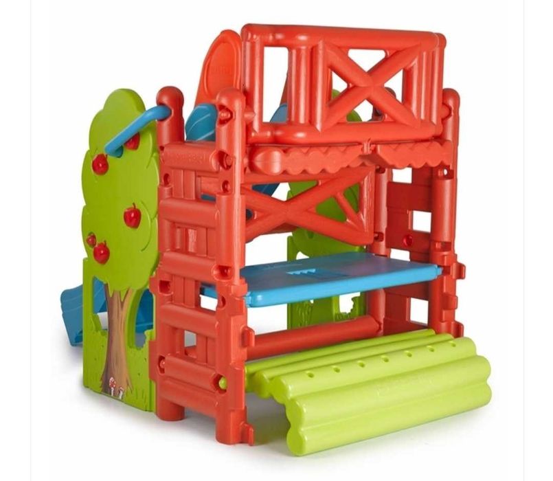 Feber - Casa do Bosque - escorrega