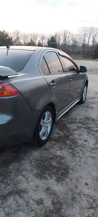 Продаж Мітсубісі лансер 10