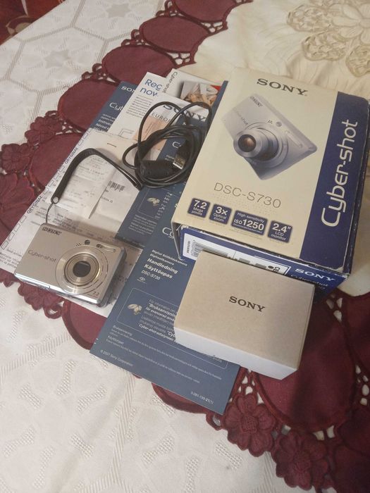 Sony Cyber-shot DSC-S730