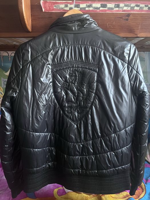 продам куртку puma Scuderia Ferrari