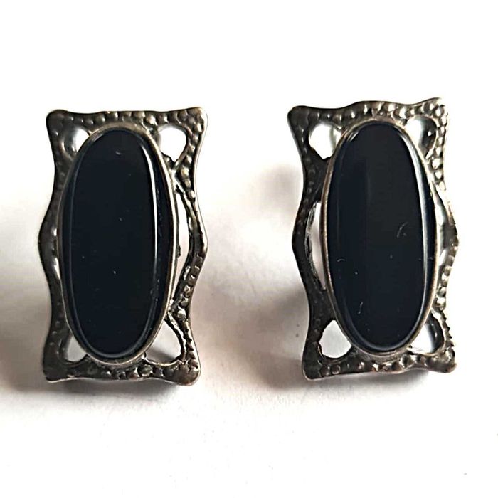 Klasyczne srebrne kolczyki z onyksem