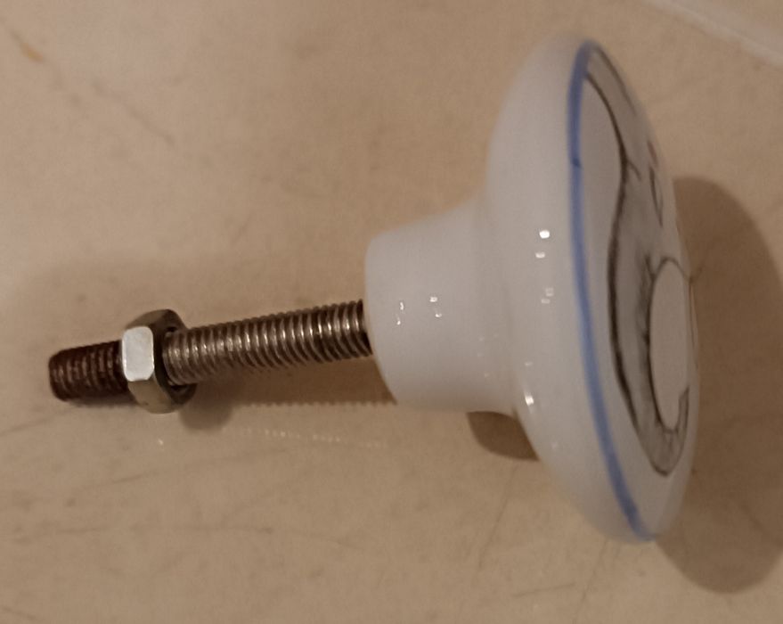 8 puxadores de louça