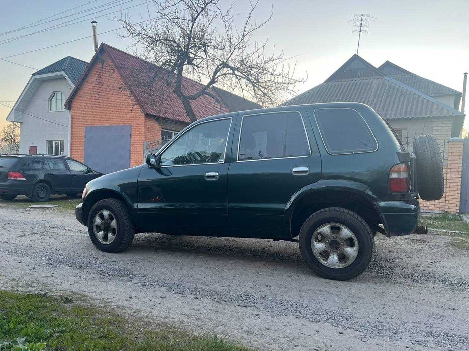 Продам КIA Спортедж 1996 року на повному ходу.до ноября по техпаспорту 2700дол