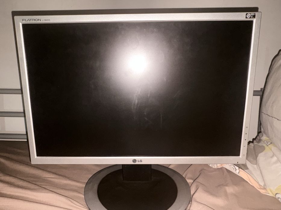 monitor com ligação vga  da LG