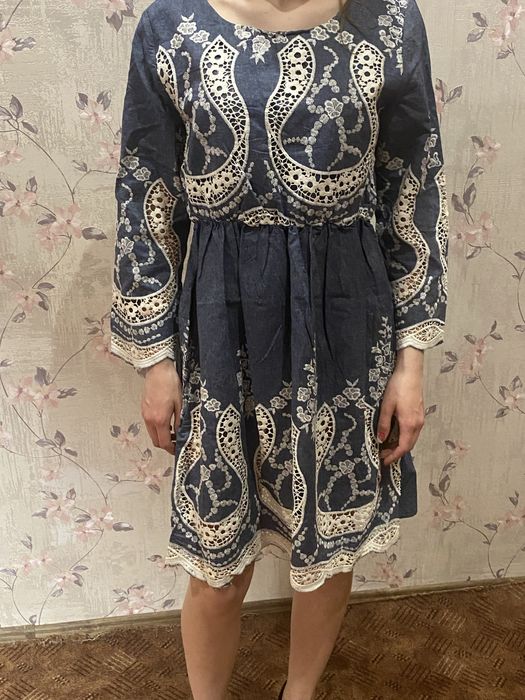 Жіноча сукня святкова