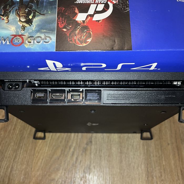 PlayStation 4 Slim 1TB + 2 геймпади + ігри | Стан ідеальний