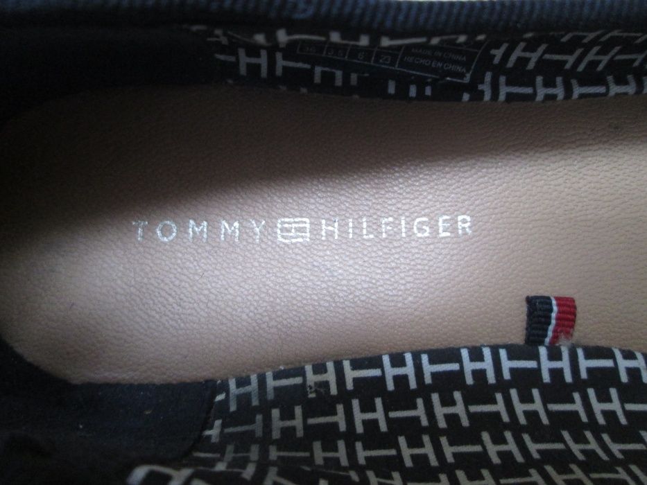 TOMMY HILFIGER klasyczne balerinki zamszowe r. 36
