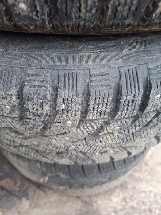 Продам шини з дисками на бмв е39, е46 195/65 r15