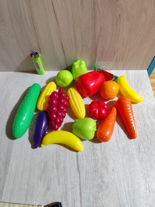 Овощи пластмассовые