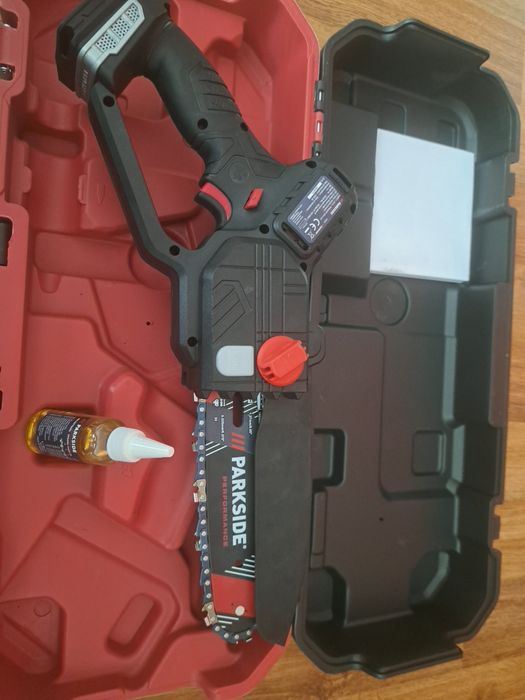 Pilarka ręczna łańcuchowa akumulatorowa Parkside Performance 20v