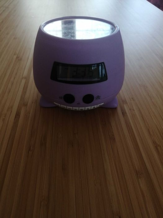 Relogio despertador com projector