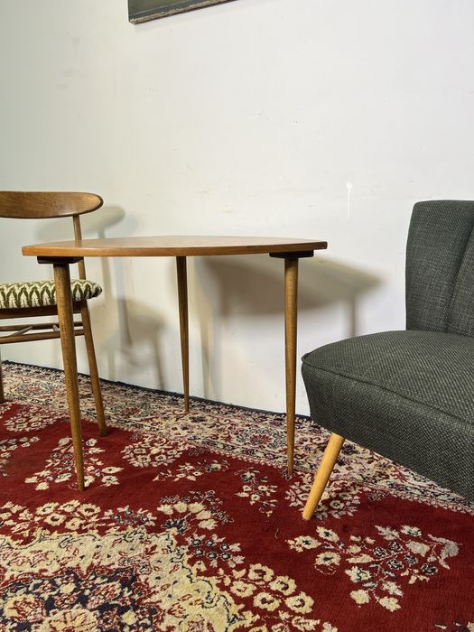 Stolik PRL liść patyczak lata 60 orzech mat vintage