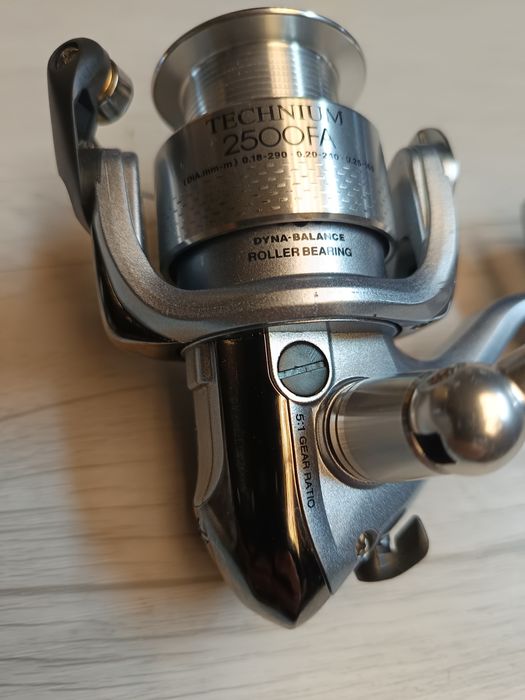 Carreto pesca Shimano technium 2500