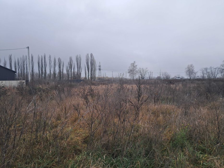 Продам ділянку 72сот комерційного призначення.