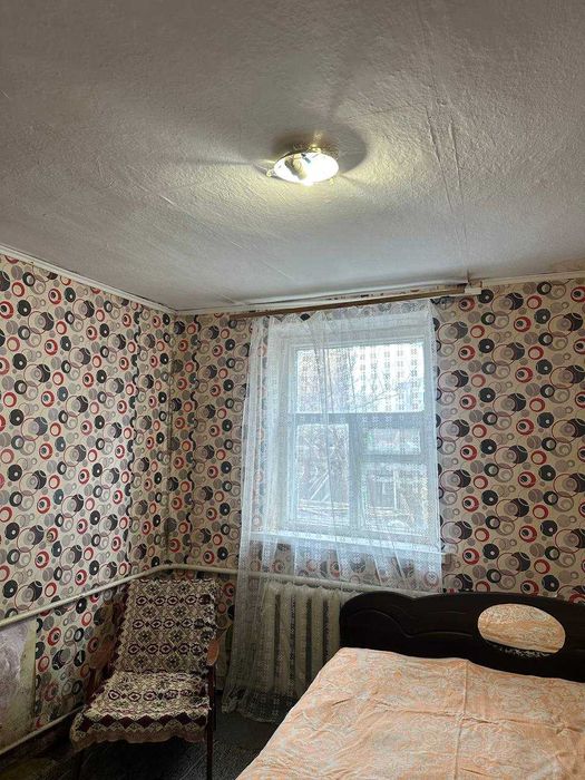 Здається частина будинку в центрі міста, район 5-ти Кутів