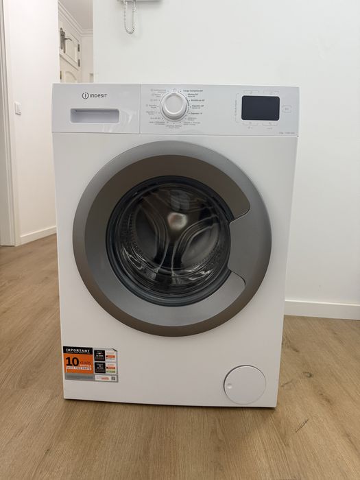 Máquina de Lavar Roupa Indesit 8 kg | 1200 RPM | Excelente Estado