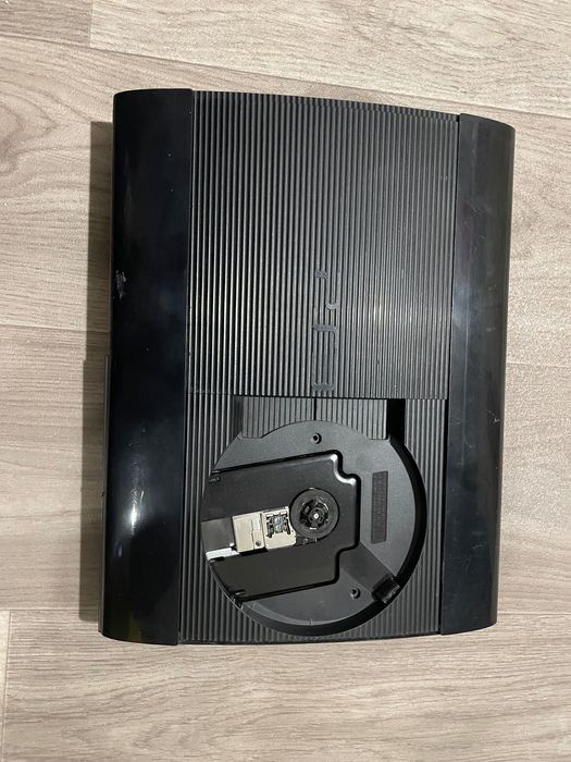 Ігрова консоль PS 3 на 500 g